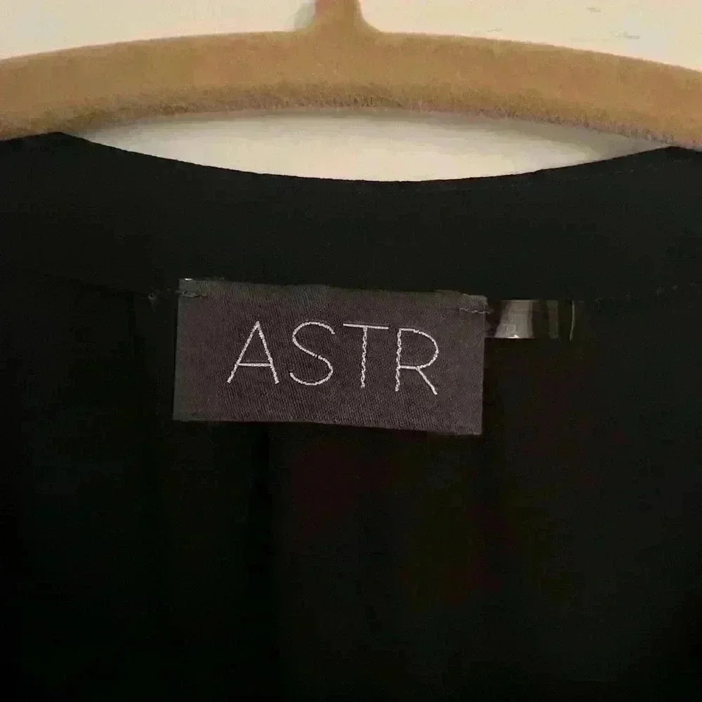 ASTR Blouse - Picture 4 of 5